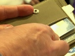90' Enquêtes - Les bons plans pour vivre moins cher : dans les coulisses du discount